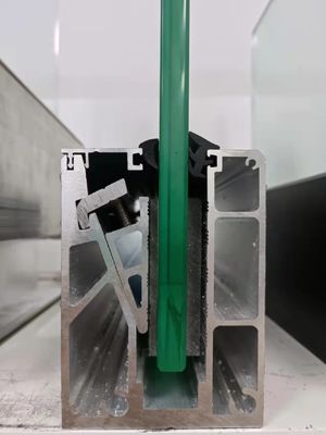 ألومنيوم U القناة الزجاجية الرصيف المقاوم للطقس للخارج