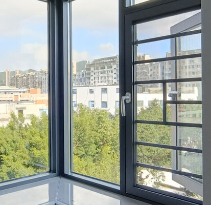 قابلة للتخصيص 1.2 ملم الزجاجات الألومنيوم النافذة المتحركة التصميم الحديث