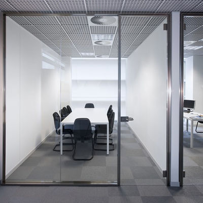 حماية الخصوصية الحوائط الزجاجية التجارية قابلة للتخصيص مع التصميم الحديث