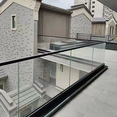 ألومنيوم بدون إطار U Channel Glass Railing مستطيل U Channel Balustrade