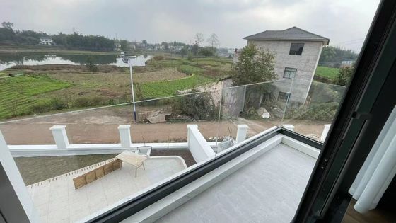 ألومنيوم بدون إطار U Channel Glass Railing مستطيل U Channel Balustrade