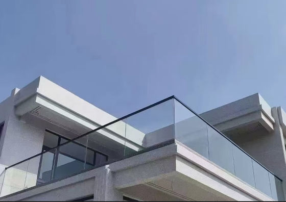 سهولة الصيانة الألومنيوم والزجاج الحاجز القوة العالية مع القيادة