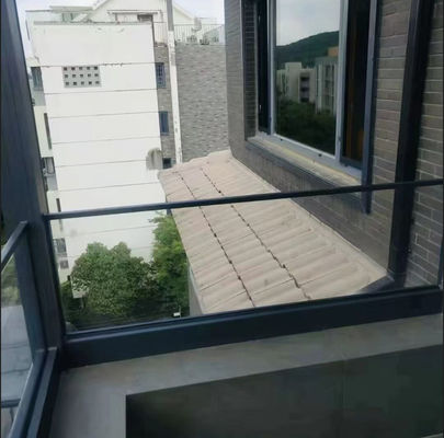 SZG الحاجز المرن من الألومنيوم والزجاج سهل التثبيت قابلة للتخصيص