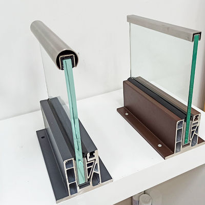 ألومنيوم آمنة واضحة U قناة الزجاج الحاجز الزجاجي مطلي مسحوق الزجاج الألومنيوم البالستراد