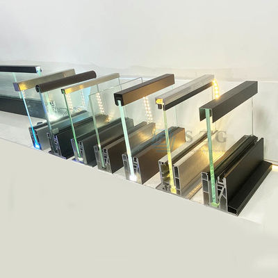 12 ملم السلالم بدون إطار زجاجية شرفة الدرج قناة U مع ضوء LED