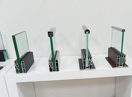 ألومنيوم U القناة الزجاجية الرصيف المقاوم للطقس للخارج