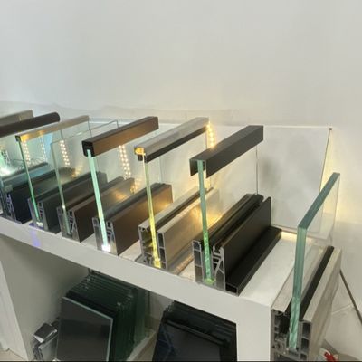 حواجز زجاجية موردن 8+8mm زجاج مطين مطين ألومنيوم U Channel Glass Railing