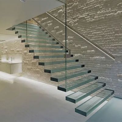 أشكال مخصصة تصميم السلالم العائمة مع الحواجز الزجاجية 10 ملم خيارات سمك الزجاج