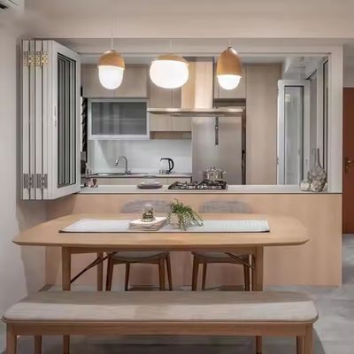 1النوافذ المطوية من الألومنيوم من 5 ملم طويلة الأمد مع نمط الطي الأفقي وإنهاء الإطار المضغوط