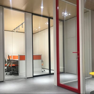 ألومنيوم مزدوج الزجاج الباب المتحرك المتجر الأمامي الألومنيوم مزدوج الملاحة الأبواب
