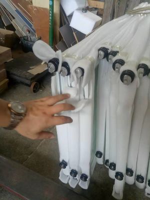 باب ألومنيوم قابل للطي مع عزل صوت جيد، جودة عالية من مادة EPDM ومانع تسرب السيليكون لسهولة التركيب