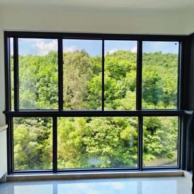 الزجاج المزدوج المخصص الإطار الأسود الألومنيوم الزاحف الشريحة النوافذ