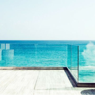 تصميم حديث 12 ملم الزجاج المقاوم U القناة الحاجز مع خمس سنوات الضمان والطقس المقاوم النهاية