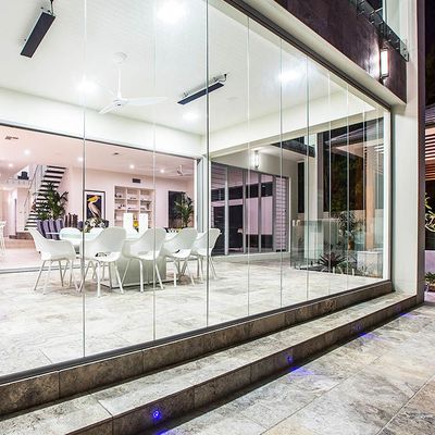 أبواب الزجاج المزدوجة ذات الإطارات المزدوجة